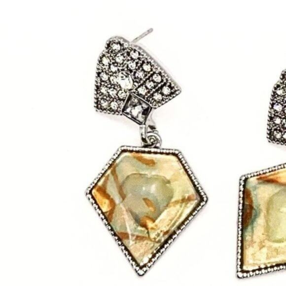 NWT Silver Crystal Abalone Colored Dangle Earrings - Picture 5 of 8